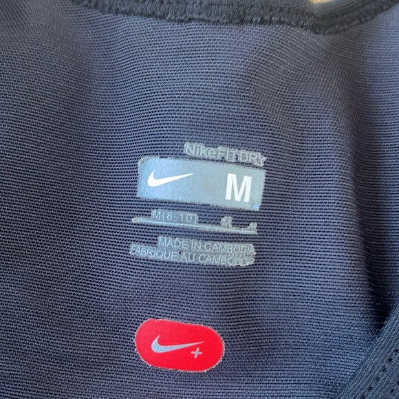 Nikefit Black Activewear top - Picture 3 of 8